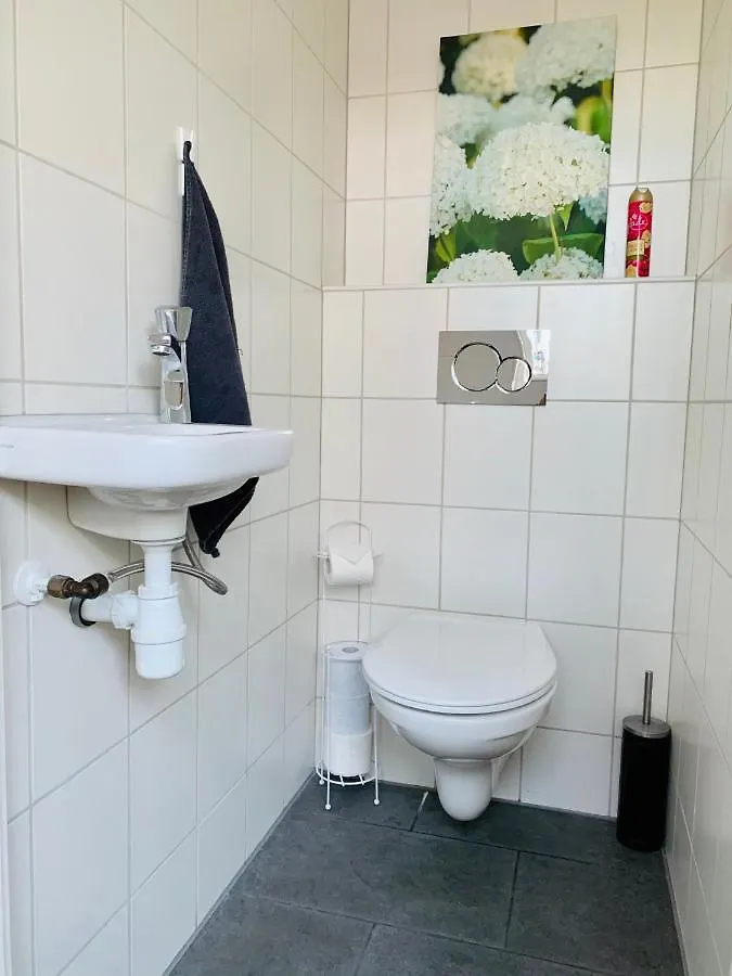 Houseboat-Amsterdam Bed and Breakfast Bed & Breakfast