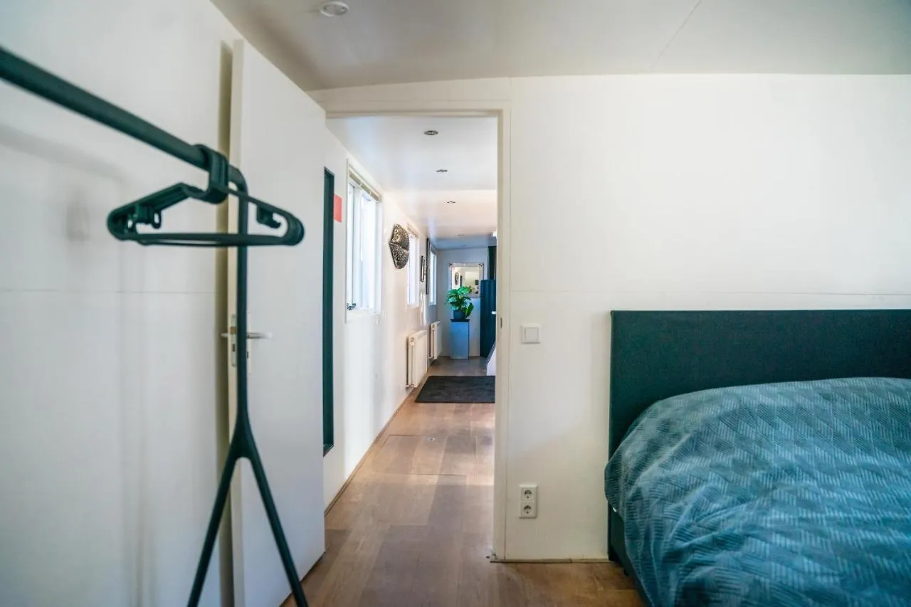 Houseboat-Amsterdam Bed and Breakfast Bed & Breakfast Amsterdam