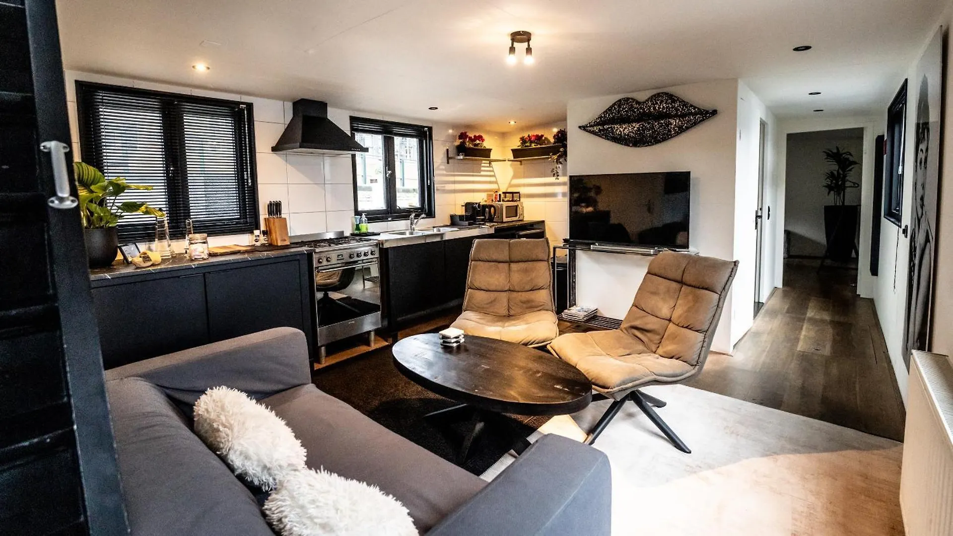 Houseboat-Amsterdam Bed and Breakfast 0*, Amsterdam Nederländerna