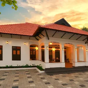 Portico Jk Heritage Hotel Changanacheri
